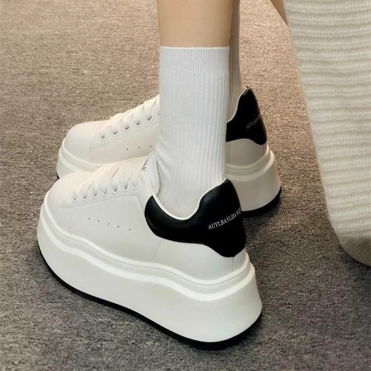 Женские летние универсальные толстоподошвенные туфли на платформе для маленького мужчины, увеличивающие рост, супер огонь, спортивные и повседневные маффины, легкие кеды