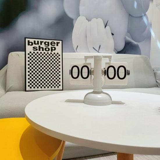 Creative Retro Flip Clock - Modern Simple Design, Ingenious Single-Leg Balance for Living Room Decor