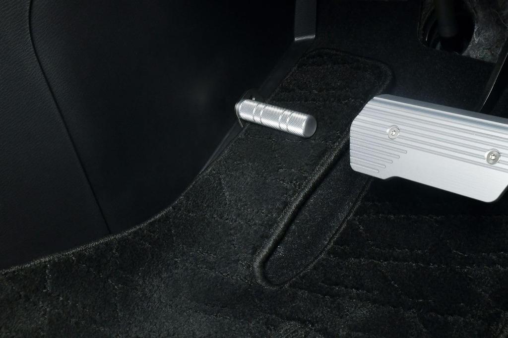 Подножка NEOPLOT NEO NP72230 Регулируемая левая позиция для Mitsubishi Delica Серебристая 9см D5 (CV1W) 2019/2-