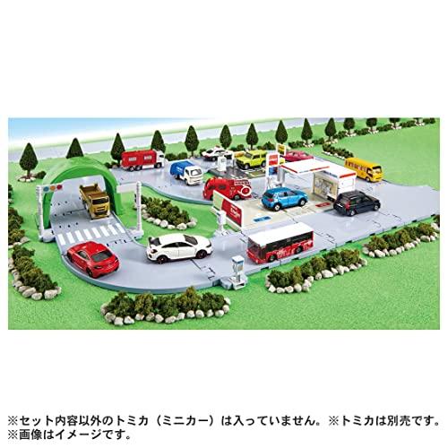Набор Takara Tomy Tomica Town (с Томикой) - Полно городов и дорог! Игрушечная машинка-миниатюра для детей от 3 лет и старше