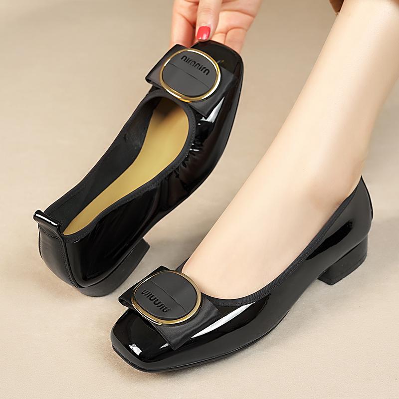 Dress Shoes Women Genuine Leather Fashion Women Beanie Shoes One Foot Large Size 41 42 43 Women Shoes