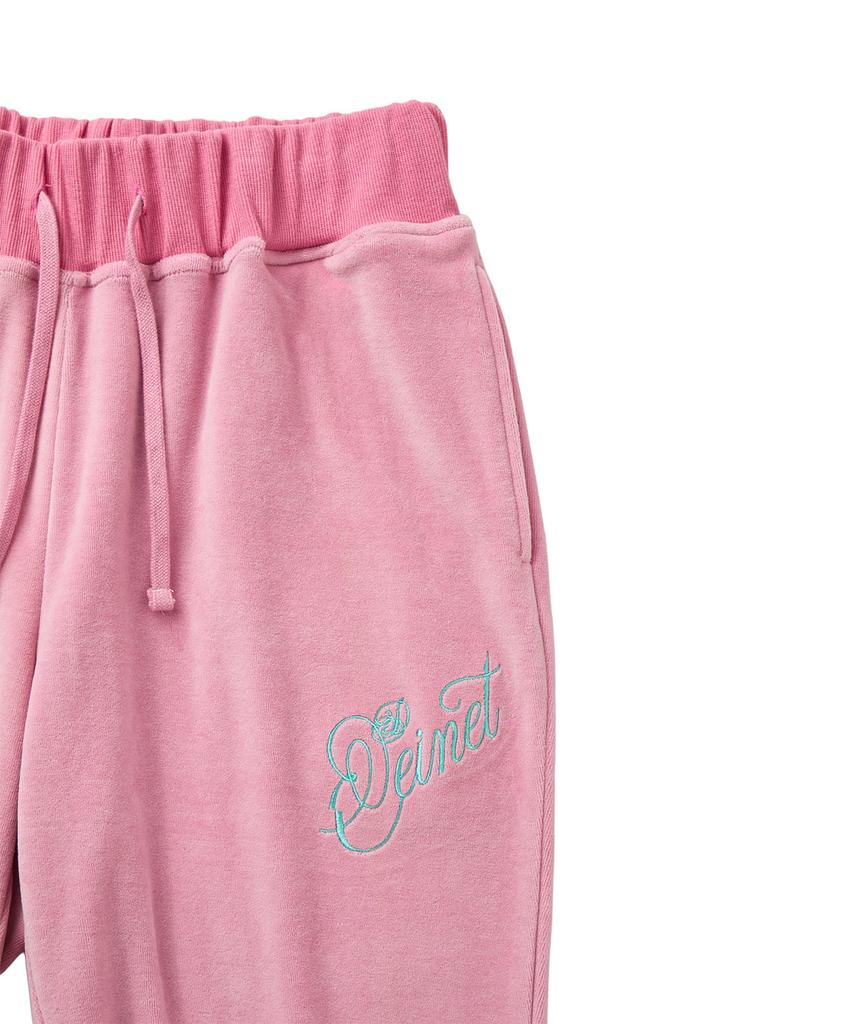 DEINET Rose Typo Capri Jogger Pants In Pink