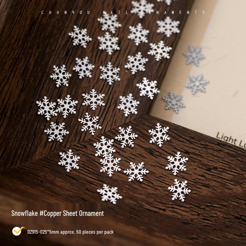 Alloy Snowflake Nail Art Decorations: Gold & Silver Winter Mix