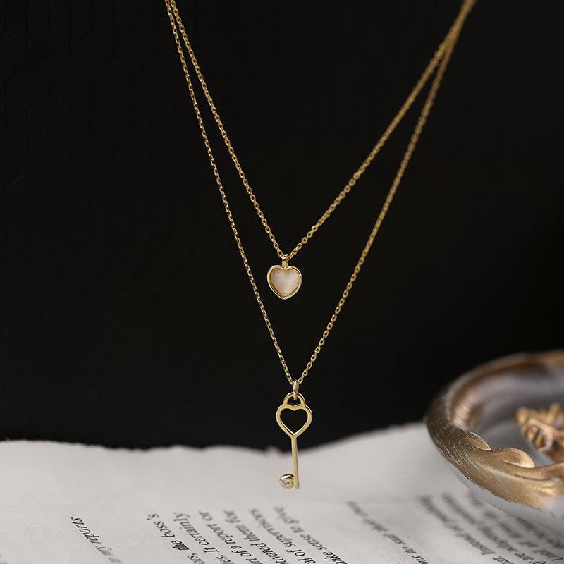 Ожерелье Love для женщин, корейская версия, простое и персонализированное, двухслойное, с цепочкой для ключей, нишевое дизайнерское ожерелье