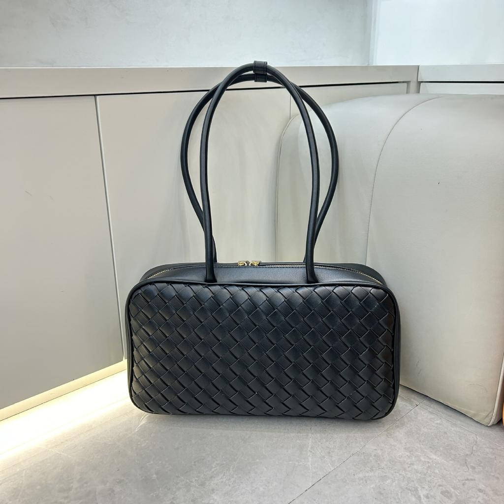 Cross Border New Woven Boston Bag Простая и модная сумка Повседневная и модная универсальная сумка через плечо для женщин