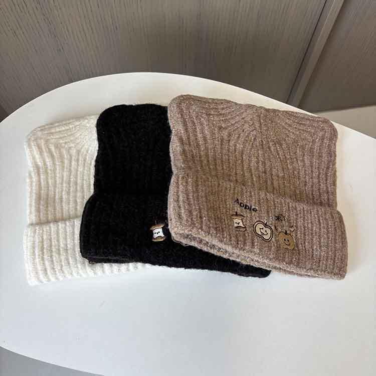 Autumn and winter cute embroidered apple knitted hat student thickened warm ear protection pullover hat women's versatile wool hat