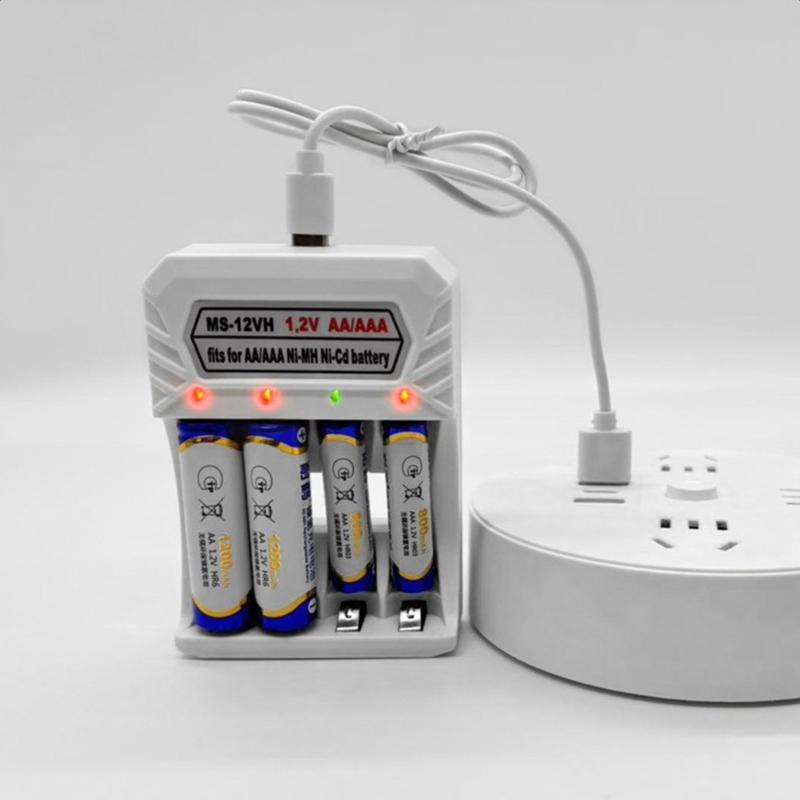 Portable Type C Charging Box Quick Charge 4-Bay Charger Dock Base for 1-4pcs 1.2V AA/3A NiMH Batteries Gray White