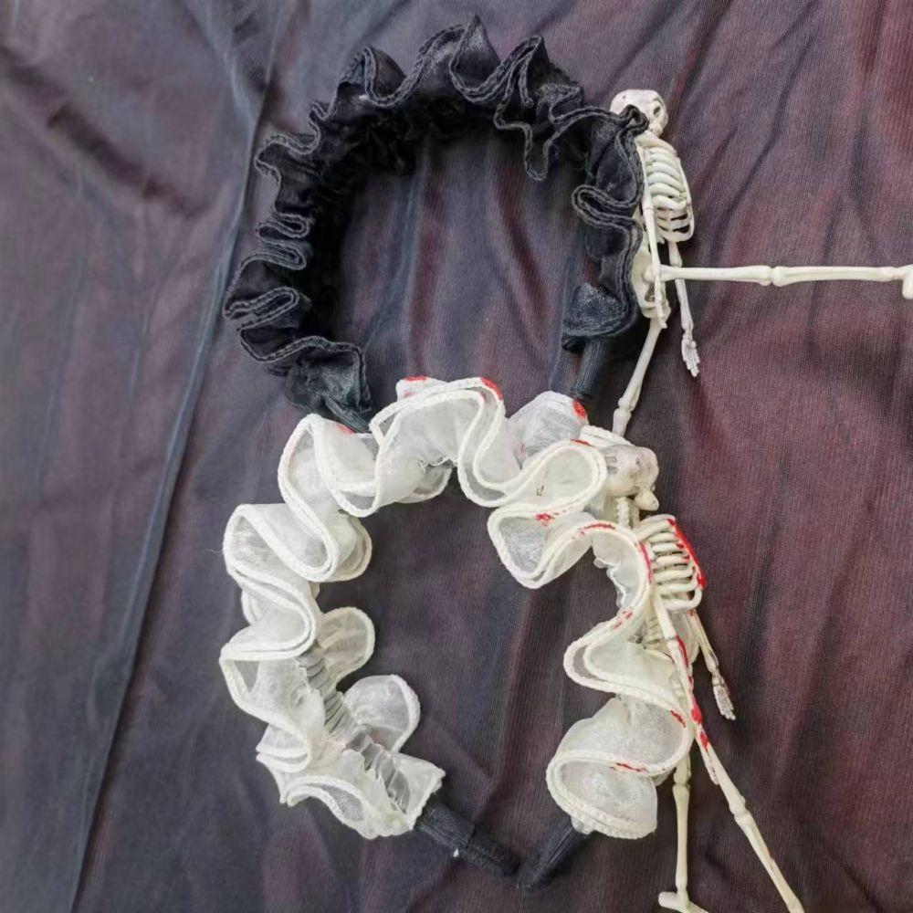 Trendy Sweet And Cool Vampire Skull Headband Perfect For Halloween Parties