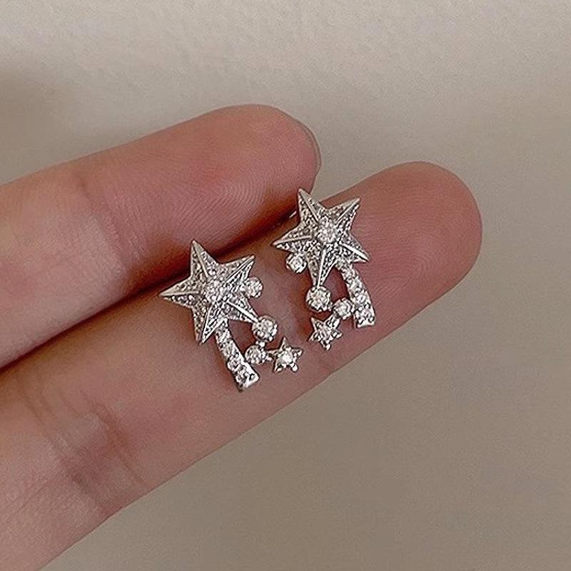 Korean version of star-shaped jewelry, popular shiny and sweet stud earrings, light luxury high-end fashion jewelry