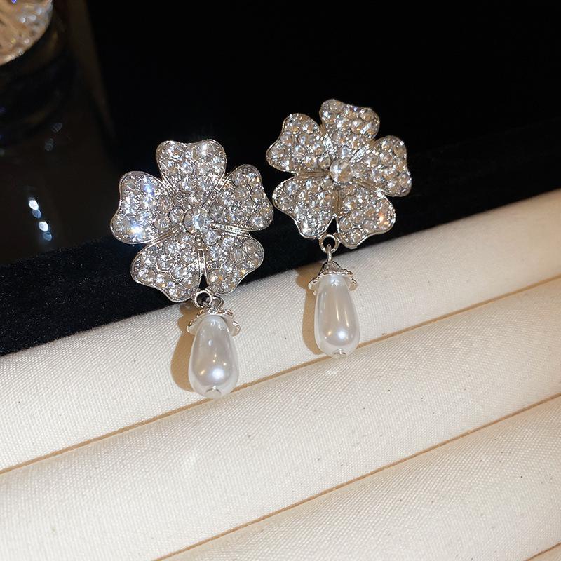 Роскошный комплект из европейских и американских бриллиантовых подвесок и серег - элегантные универсальные ювелирные изделия