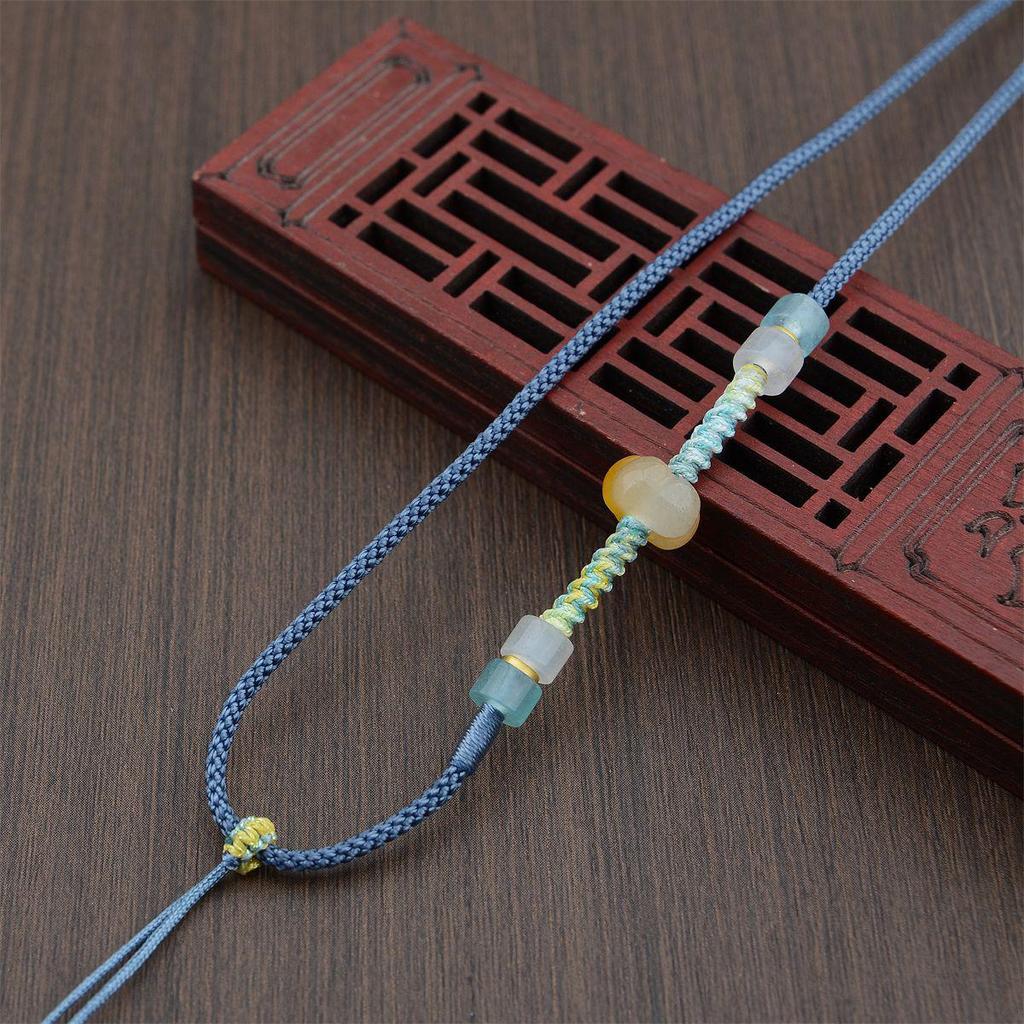 Плетеное макраме ожерелье с кристаллом авантюрина и подвеской из тыквенного нефрита