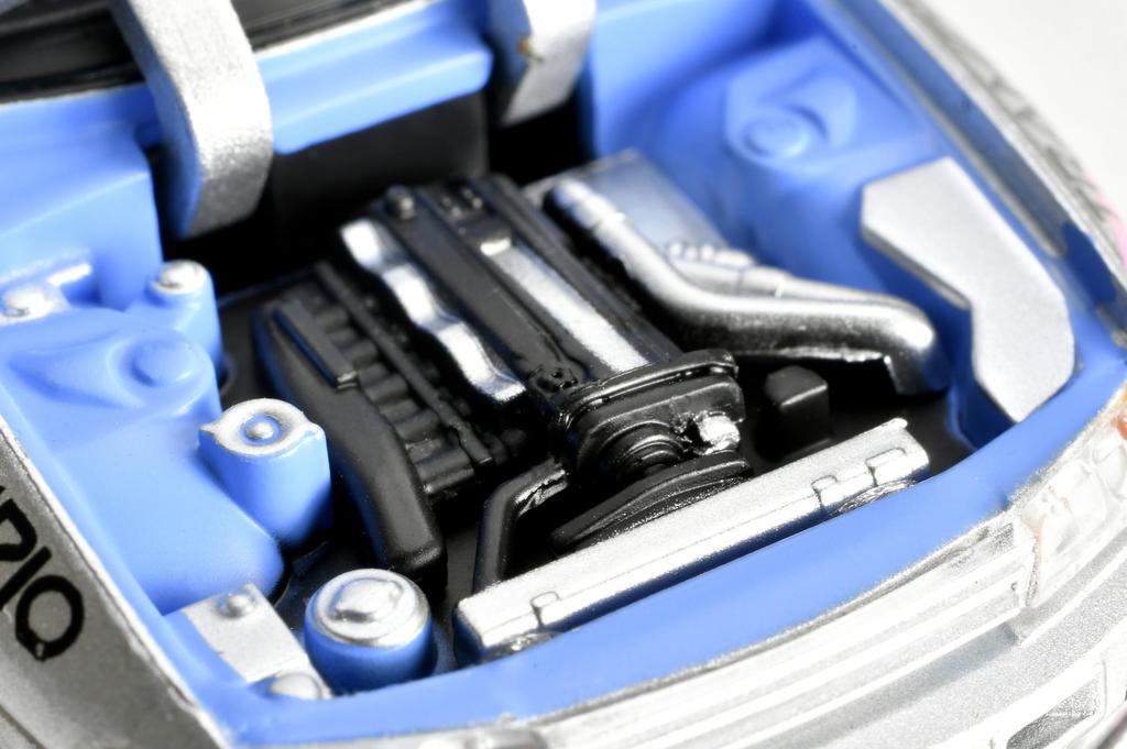 Tomica Limited Vintage Neo AXIA Skyline Silver Готовый продукт LV-N234e