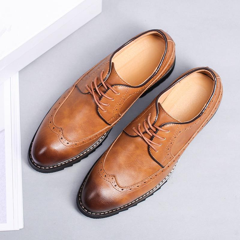 Мужские кожаные туфли с острым носком, новые броги, трендовые британские повседневные деловые молодежные кожаные туфли большого размера 46
