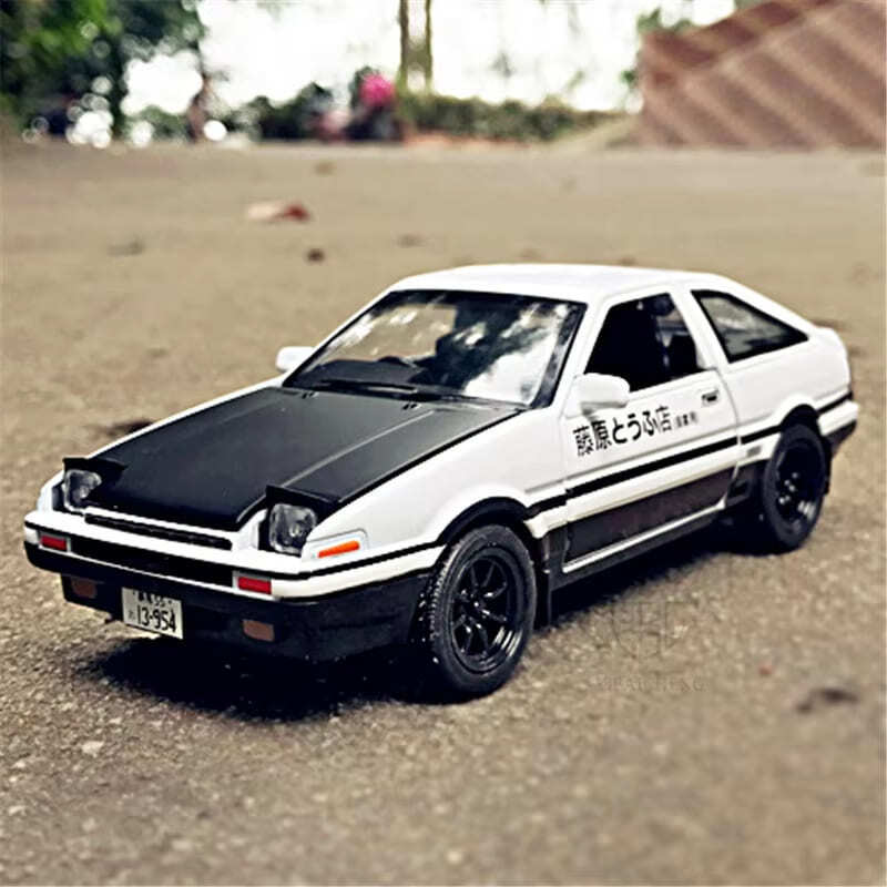 Новая модель автомобиля из сплава AE86 в масштабе 1/32, литая игрушечная машинка с 4 открывающимися дверями, модель автомобиля со светом, инерционный механизм, подарок для мальчика, детская коллекция игрушек, украшения