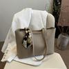 Chic Retro Commuter Shoulder & Tote Bag for College Students - Trendy and Versatile Women's Accessory