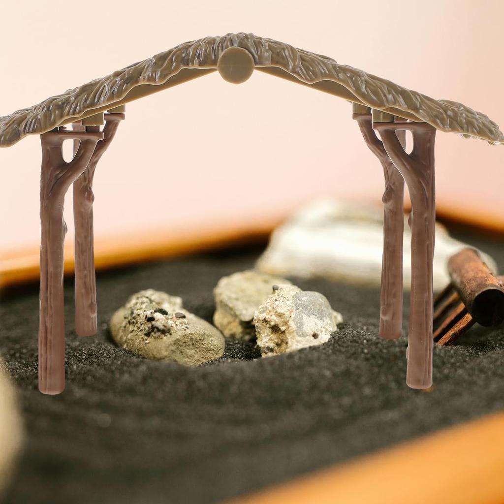 UPKOCH Миниатюрные аксессуары для сказочного сада, Миниатюрная фигурка деревенской хижины, Коттедж, Миниатюрный коттедж с соломенной крышей, Съемный сарай из соломы для микро