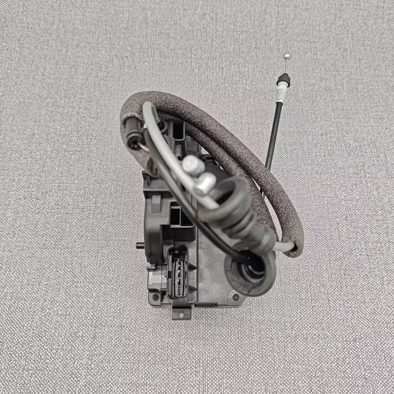 Rear Door Lock Actuator LH For HYUNDAI SANTA FE 2007-2009 #81410 2B000 814102B000 81410-2B000