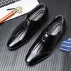 Autumn and Winter Men's Business Dress Leather Shoes Gouging Pointed Men's Shoes British Shoes Black Can Be Velvet