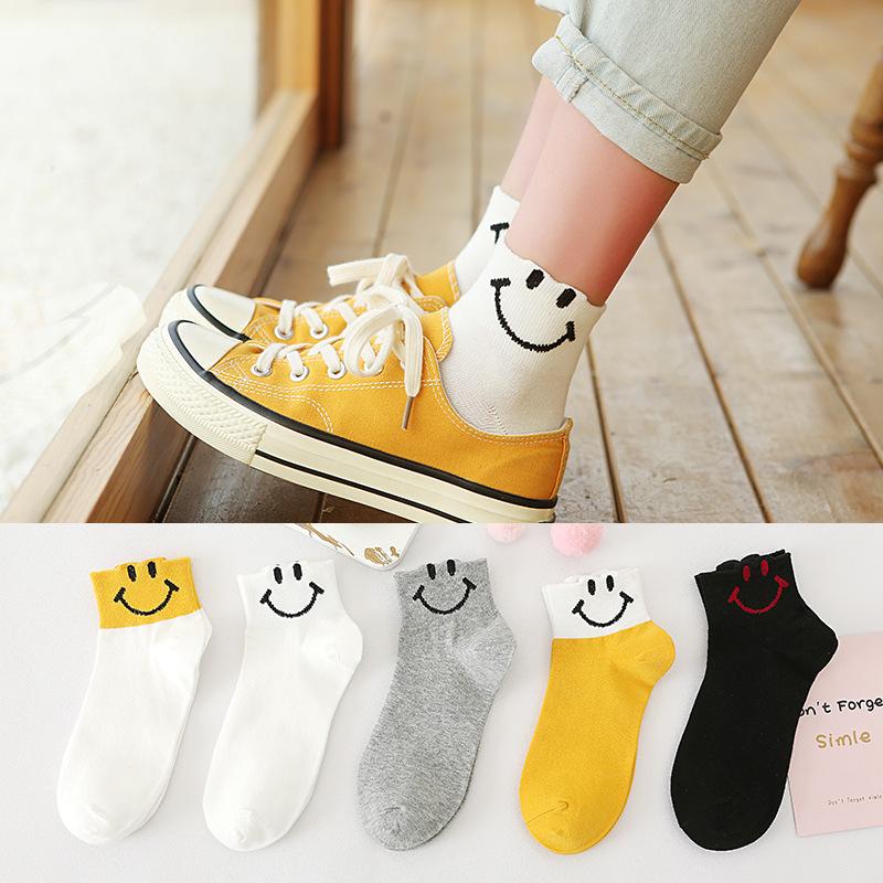 5/10 Pairs Comfortable Casual and Versatile Spring Summer Cartoon Smile Socks for Women Cute and Unique Boat Socks Cotton Short Socks