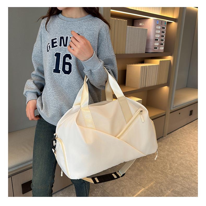 Versatile Large-Capacity Travel Fitness Bag with Shoe Compartment, Custom Logo Option