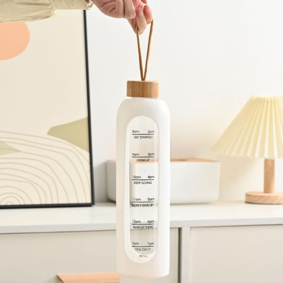 Стеклянная Бутылка для Воды 1 Литр Питьевая Бутылка с Отметками Времени Силиконовый Чехол Герметичная Крышка с Носиком Широкое Горлышко Стакан для Воды