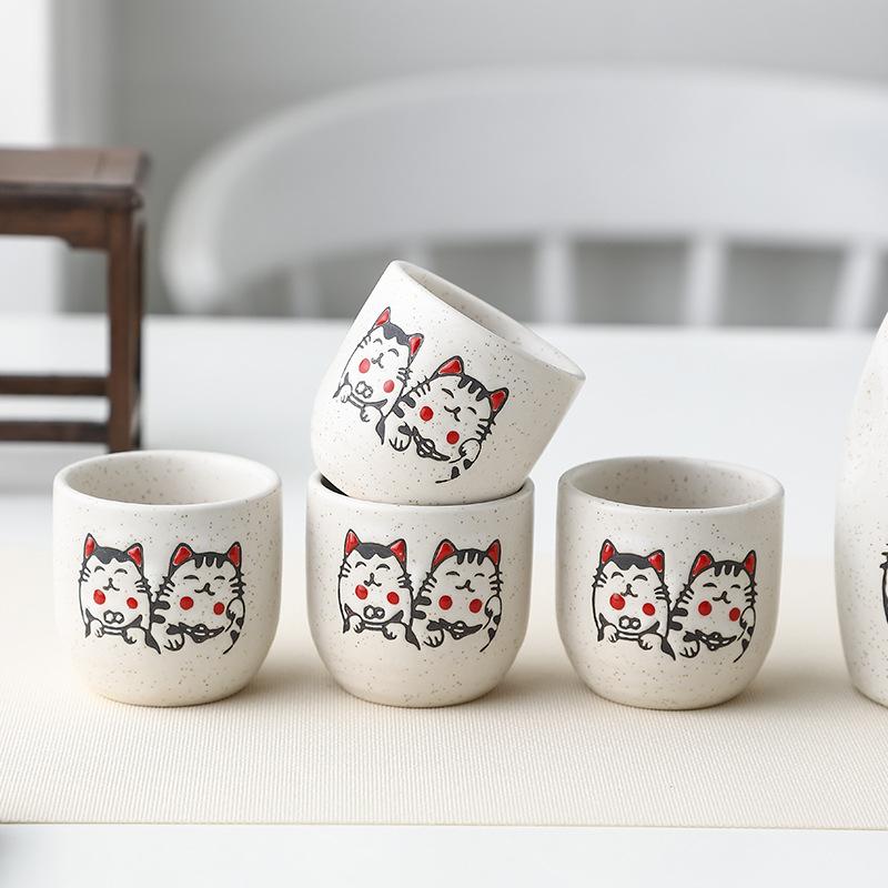 Керамический японский набор для сакэ Lucky Cat, винный горшок с 4 винными чашками, фарфоровая бутылка Tokkuri, чашка для соджу, пригодная для использования в микроволновой печи
