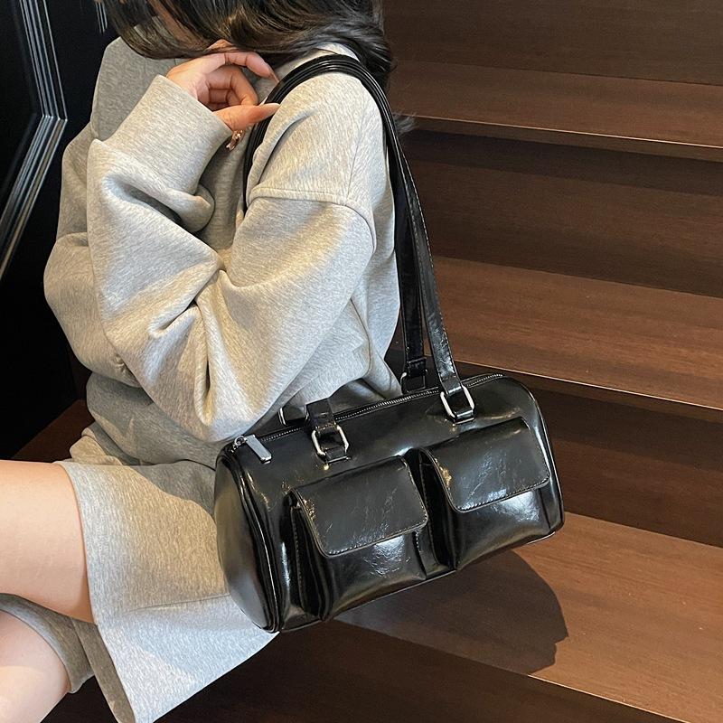 Stylish Niche Retro Portable Multi-pocket Small Bag Lady Feeling Literary and Elegant Commuter Messenger Bag