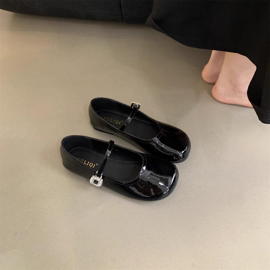 Французский вечерний бриз с круглым носком и неглубоким горлом, женские туфли на плоской подошве, весенние модели 2024 года, корейская версия, нежная фея, туфли Мэри Джейн из кожи