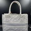 [Pre-Owned] Book Tote Large Capacity Oblique Handcrafted All Over Print Embroidered Canvas Shoulder Tote Bag - Very Good #1EQMF1T