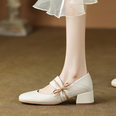 Модные винтажные туфли Мэри Джейн из искусственной кожи с квадратным носком и украшением в виде банта для женщин 2025 Новые летние туфли-лодочки на среднем каблуке Элегантные осенние офисные