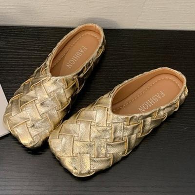 Модные весенние новинки, стильные сандалии на плоской подошве для женщин, модные сандалии с квадратным носком, средней глубины выреза, плетеные, с мягкой подошвой, противоскользящие, износостойкие шлепанцы