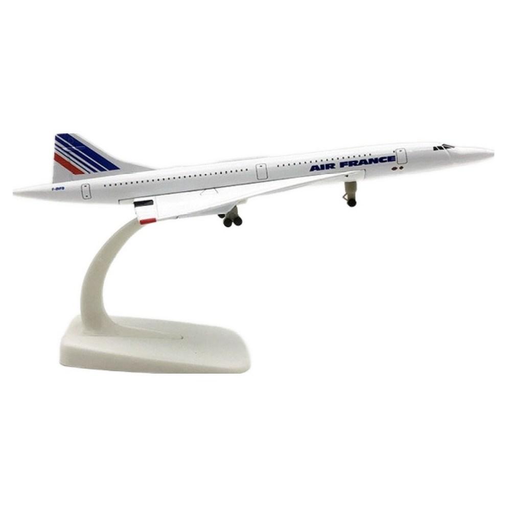1:Модель самолета Concorde в масштабе 1:300, 20 см, с подставкой для демонстрации (Случайный выбор)