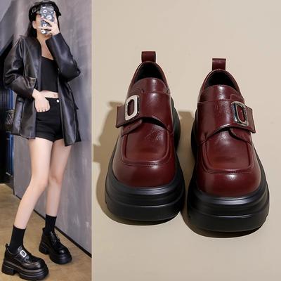 Кожаные туфли-лоферы на платформе женские туфли 2025 новые туфли из маленькой кожи в британском стиле с небольшой высотой на липучках одинарные туфли