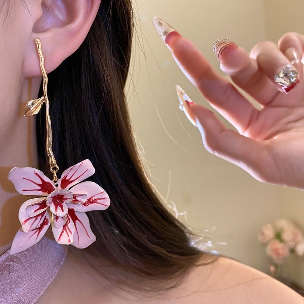 Zinc Zinc Alloy Floral Pendant Earrings with Leaf Stalk Stud Earrings Enamel Flower Drop Earrings Vacation
