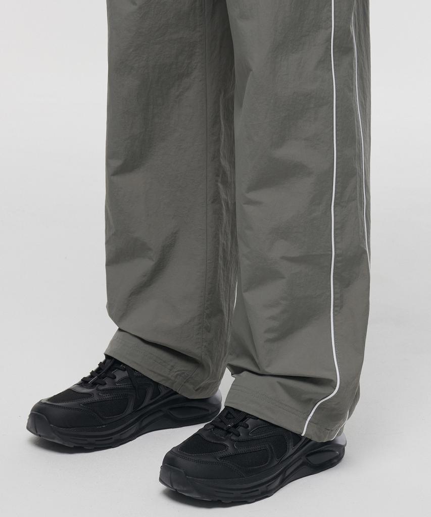MUSINSA STANDARD Piping Line Wide Track Pants [Gray]