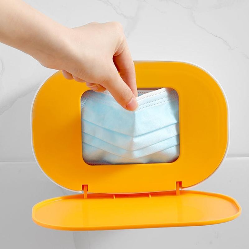 4 цвета на выбор Удобная коробка для хранения Вмещает максимум 40 масок Можно положить салфетки Пластиковые пакеты Одноразовые перчатки Внутри