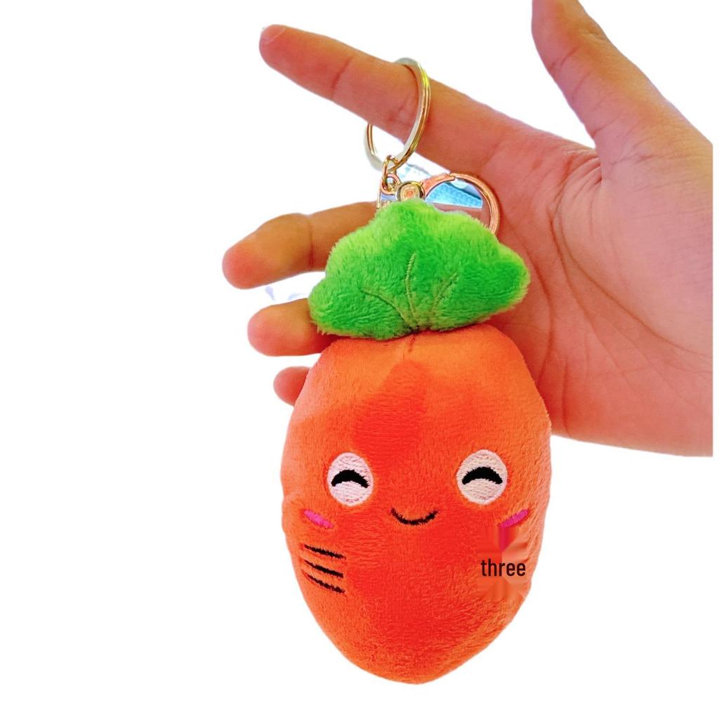 Мультяшный плюшевый кулон-морковка: Милая кукла-шарм для сумки в виде овоща