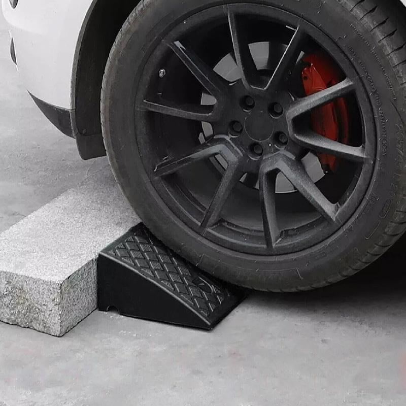 2Pcs/Pack 500*130*30mm Sidewalk Threshold Driveway Plastic PE Portable Car Loading Dock Textured Surface Curb Ramp