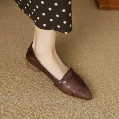 Французские ретро туфли из кожи на низком каблуке для женщин Новые весенне-осенние туфли из микрофибры с острым носком и неглубоким вырезом Одинарные туфли для бабушки