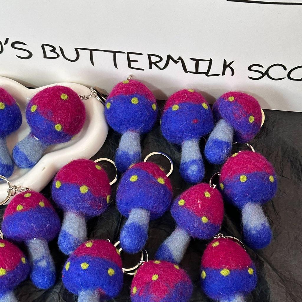 Подвеска из войлока из грибной шерсти: Женское украшение ручной работы с культурным и креативным дизайном