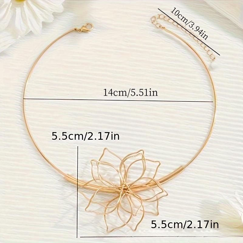 Ретро-ожерелье с преувеличенным полым цветком