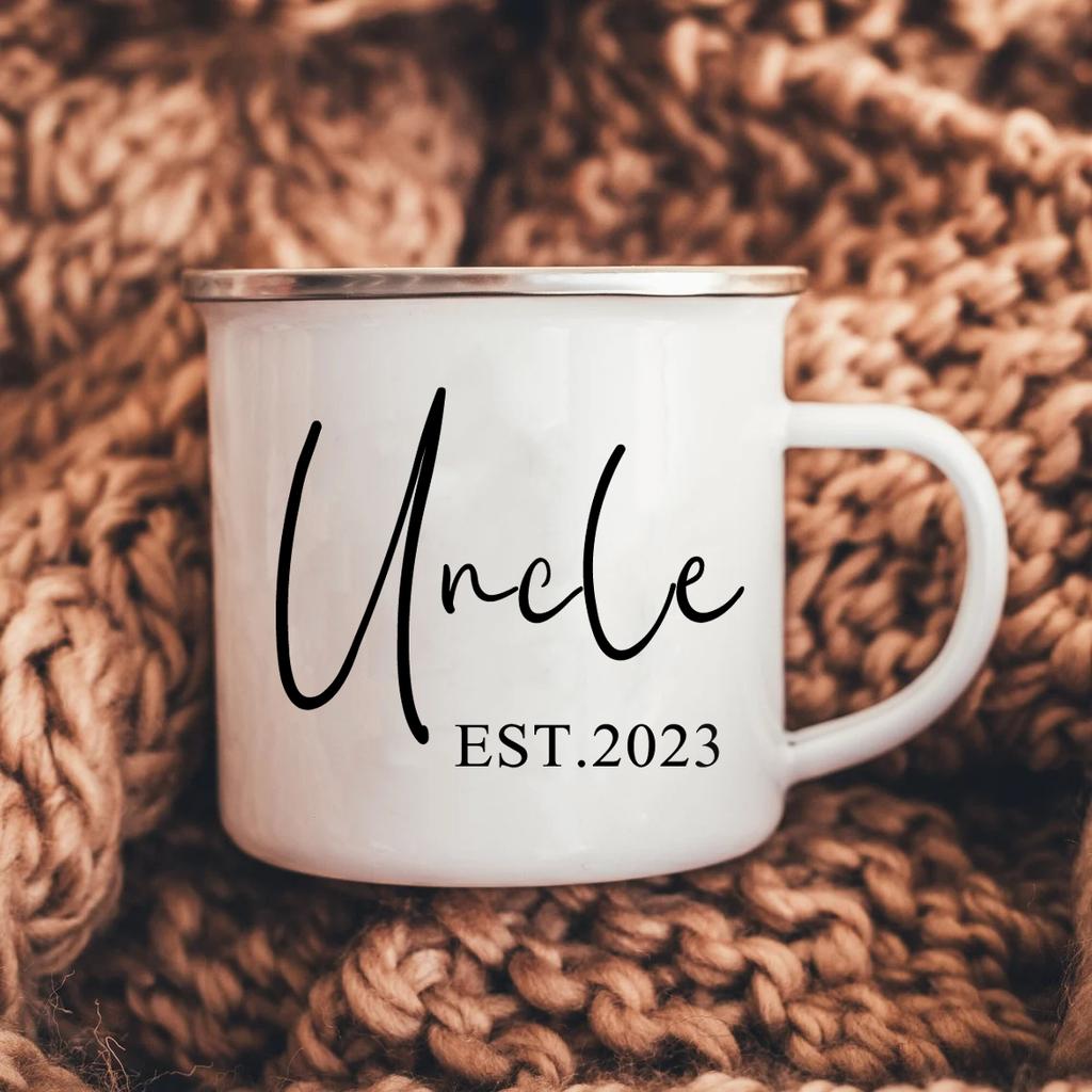 Mom Dad Est 2024 Enamel Mugs Family Matching Party Beer Drink Juice Coffee Cups Personalized Parents Mug Baby Announcement Gifts