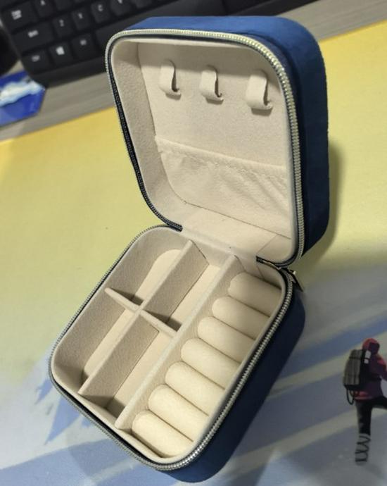 Compact Velvet Jewelry Travel Box for Rings, Earrings, and Necklaces