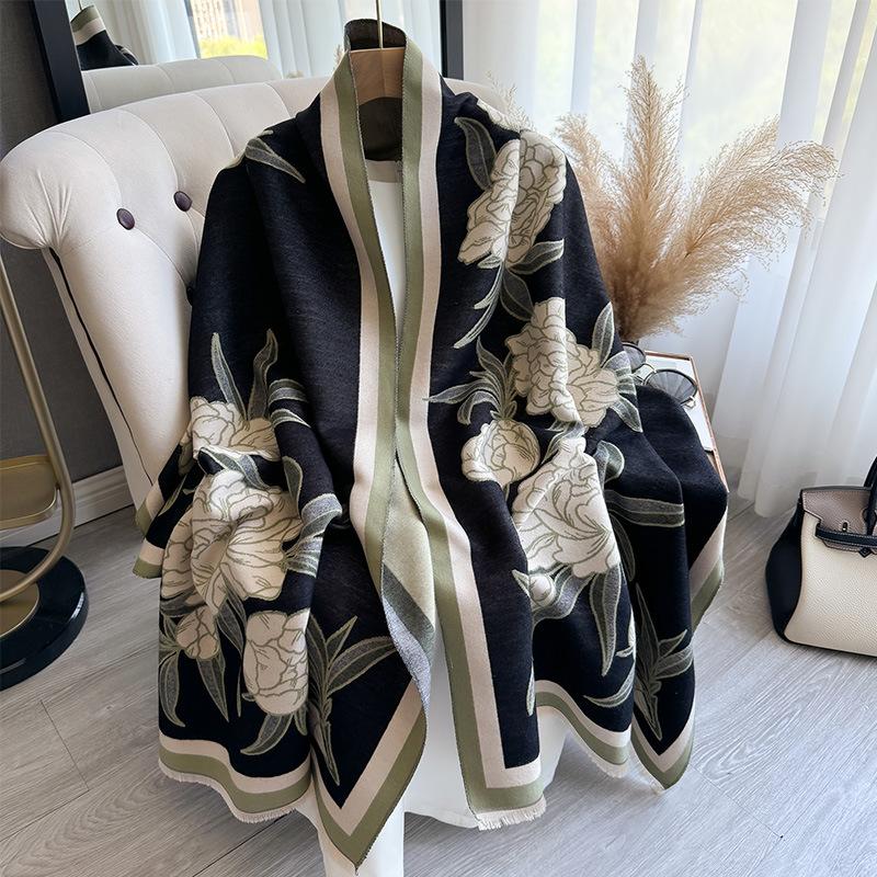 Retro High-End Simple And Elegant Flower Thickened Scarf Winter Scarf Women'S Fashion Warm Shawl
