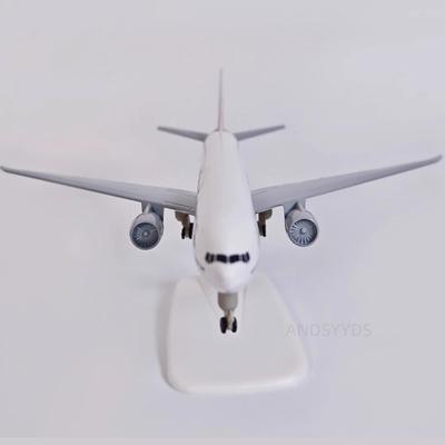 Литой Авиация Авиакомпания Emirates Самолет B777 Металл 20см Сплав Самолет 1:Модель самолета в масштабе 400 с шасси