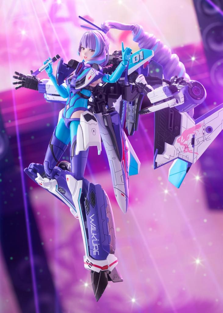 Aoshima Bunka Kyozai VFG Macross Delta Siegfried Mikumo Approximately 150mm Plastic Model Kit (AOSHIMA) VF-31J Guynemer, Tall, Pre-Colored MC-17