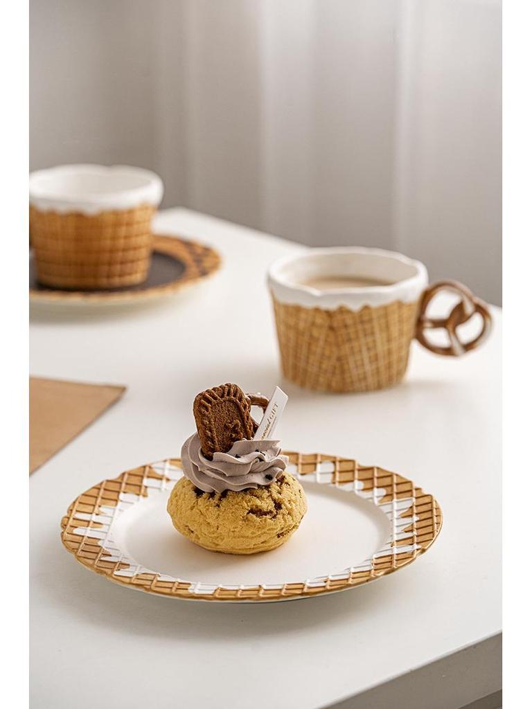 Милая керамическая кружка в корейском стиле и серия печенья Набор столовой посуды: Кофейная чашка, Завтрачные и обеденные тарелки, Десертная тарелка