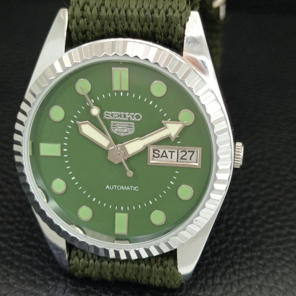 ЯПОНСКИЕ ВИНТАЖНЫЕ ОТРЕМОНТИРОВАННЫЕ АВТОМАТИЧЕСКИЕ МУЖСКИЕ ЧАСЫ SEIKO 5 С ЗЕЛЕНЫМ ЦИФЕРБЛАТОМ a444292-1