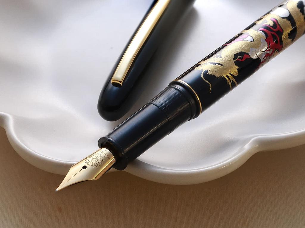 WANCHER Kuretake Modern Dragon and Jewel Fountain Limited Edition Перьевая ручка Fine Maki-e, [Ручка WANCHER] (Перо F)