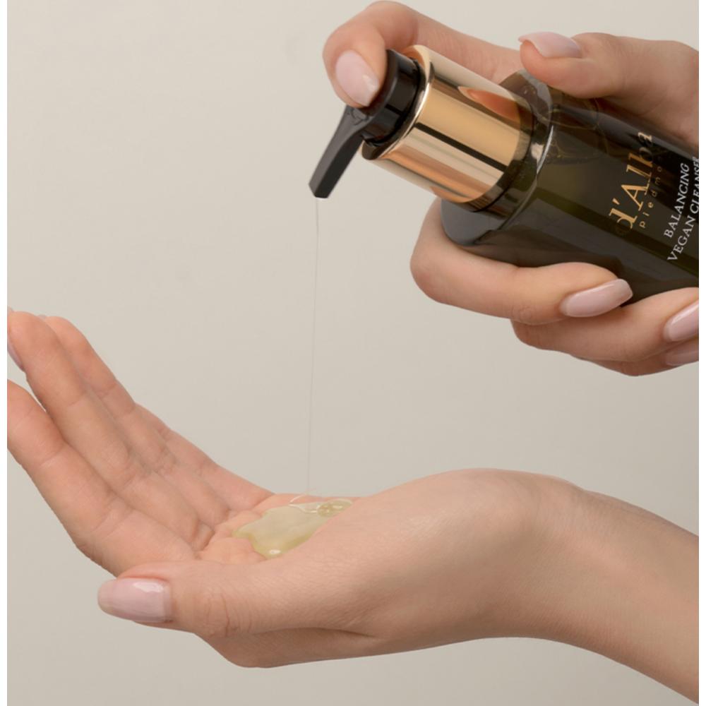 d'Alba Мягкое очищающее средство для балансировки кожи на растительной основе, 200 мл, 2 шт.